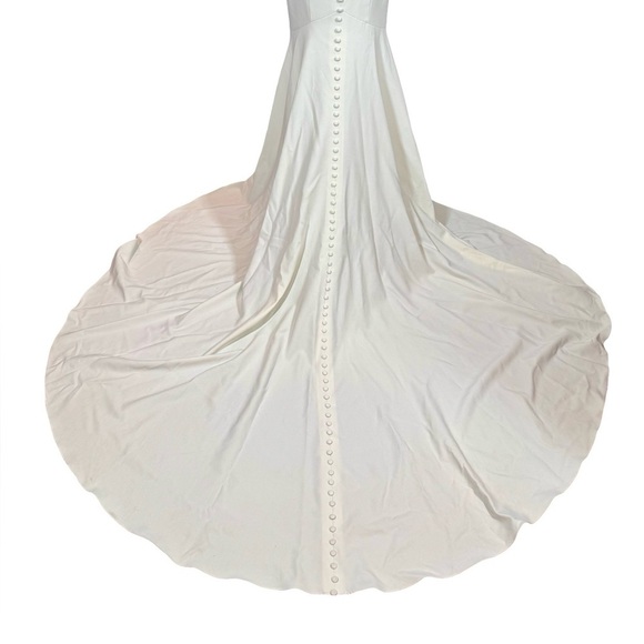 Essense of Australia D2473 Plunging Illusion Tulle Mermaid Train Wedding Dress - Picture 11 of 16